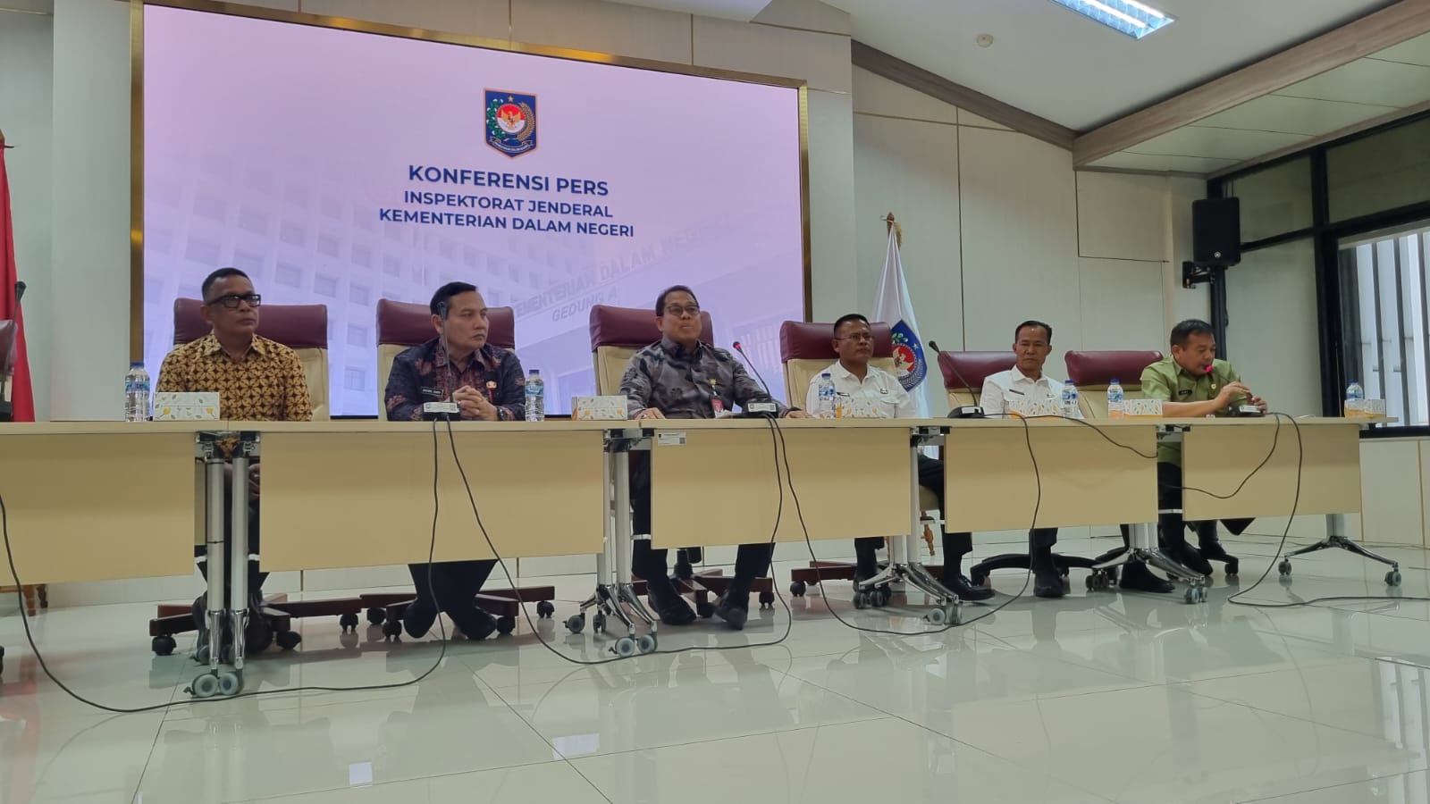 Dipanggil Kemendagri, Arlan Minta Maaf pada Masyarakat Buntut 'Sayang Anak' hingga Copot Kepsek SMPN 1 Prabumulih