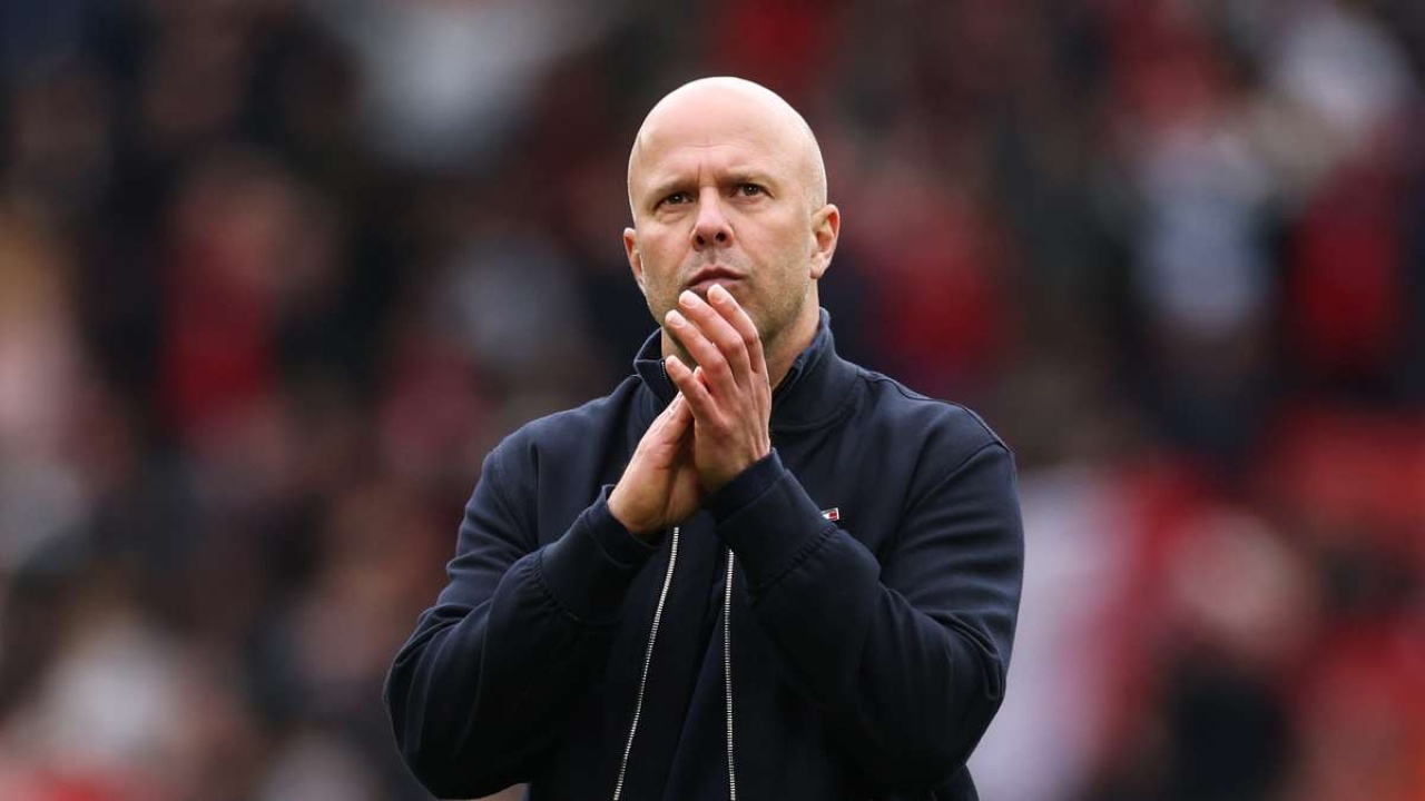 Dicemooh Publik Anfield, Arne Slot Ogah Tinggalkan Liverpool