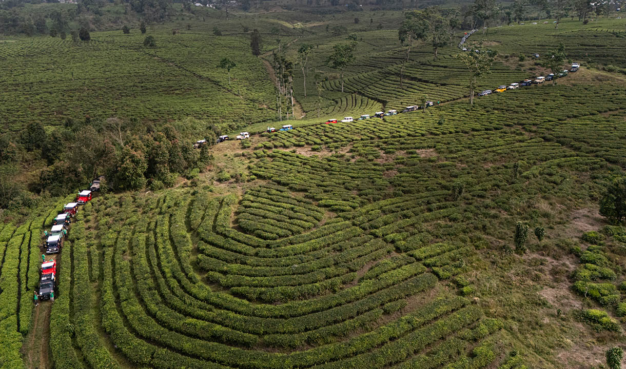 Ratusan Land Cruiser TLCI Jaya Raya CHAPTER-17 Geruduk JAMNAS TLCI ke 6 di Sari Ater Bandung, Boyong Berbagai Penghargaan