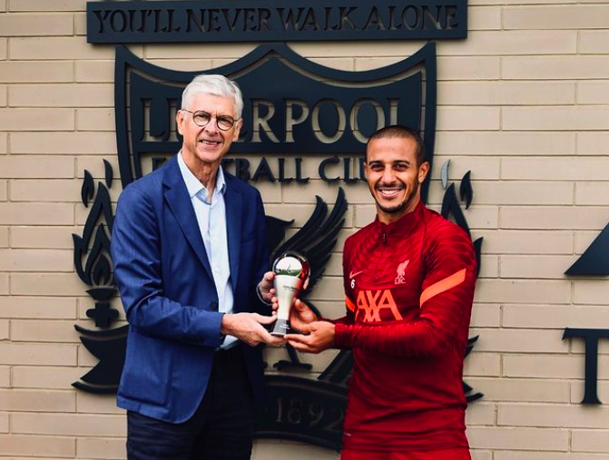  Dari La Masia ke Anfield: Thiago Alcantara Gantung Sepatu di Usia 33 Tahun