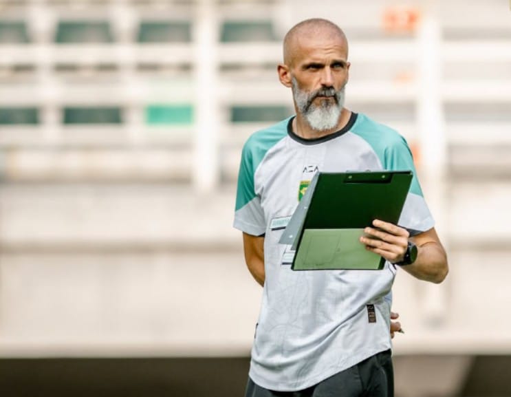 Jelang Persebaya vs PSS Sleman, Eduardo Perez Sedikit Bernostalgia!
