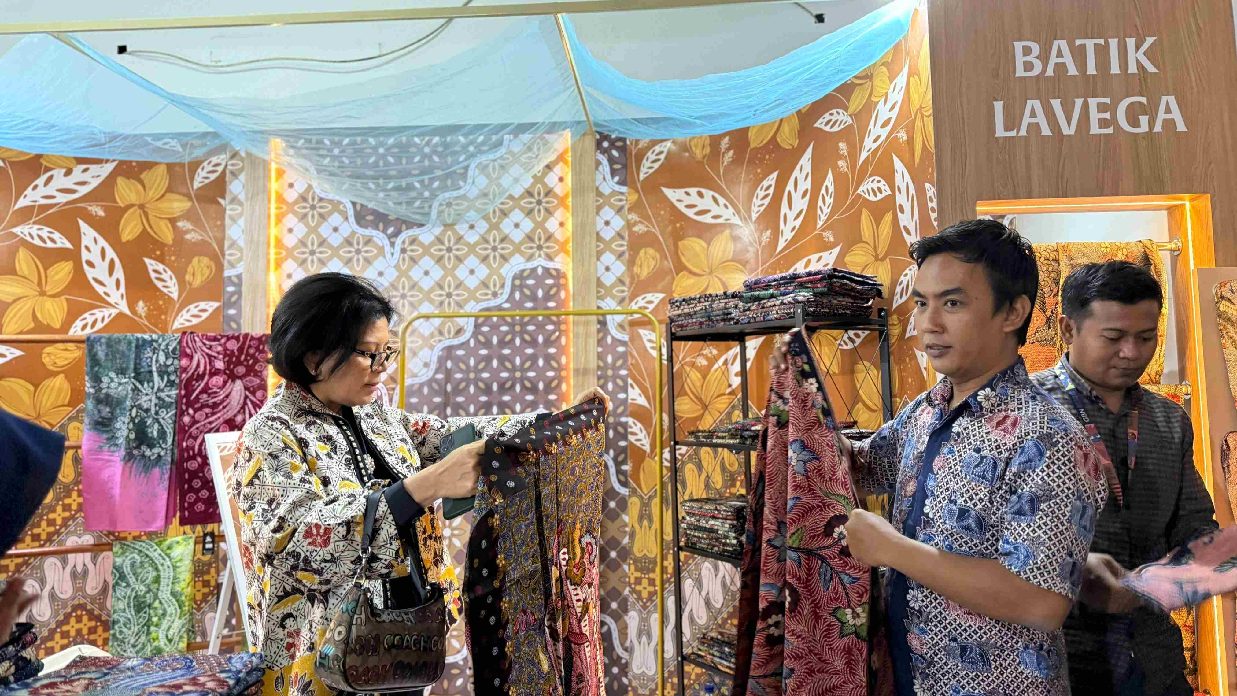 UMK Binaan Pelindo Raup Rp250 Juta di Gelar Batik Nusantara 2025