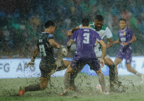 Persik vs PSS 0-0: Super Elja Tahan Macan Putih di Brawijaya!