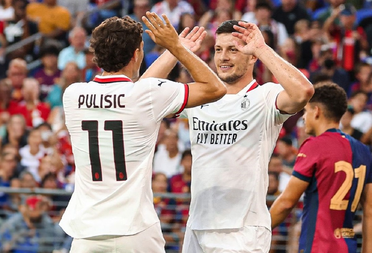 Hasil Pramusim 2024/25: AC Milan Menang Adu Pinalti Lawan Barcelona di Stadion M&T Bank