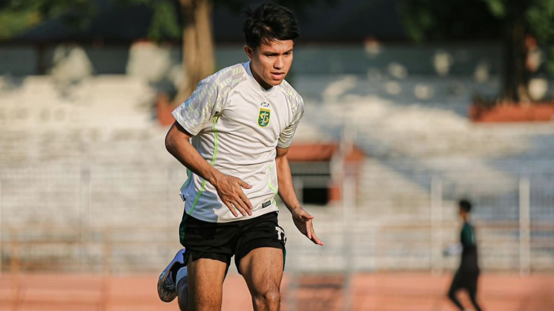 Persebaya Hadapi Bojan Hodak Yang Bawa Persib Dari Zona Degradasi Ke ...