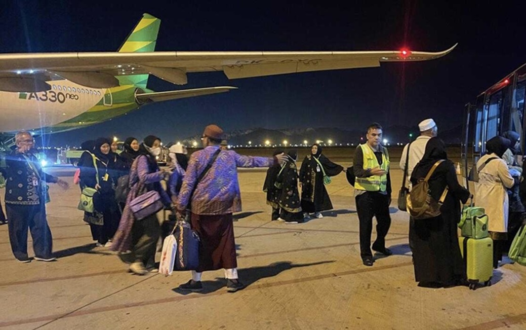 Penerbangan Ditutup Imbas Konflik Timur Tengah, Jemaah Umrah Panik Cari Tiket Pulang