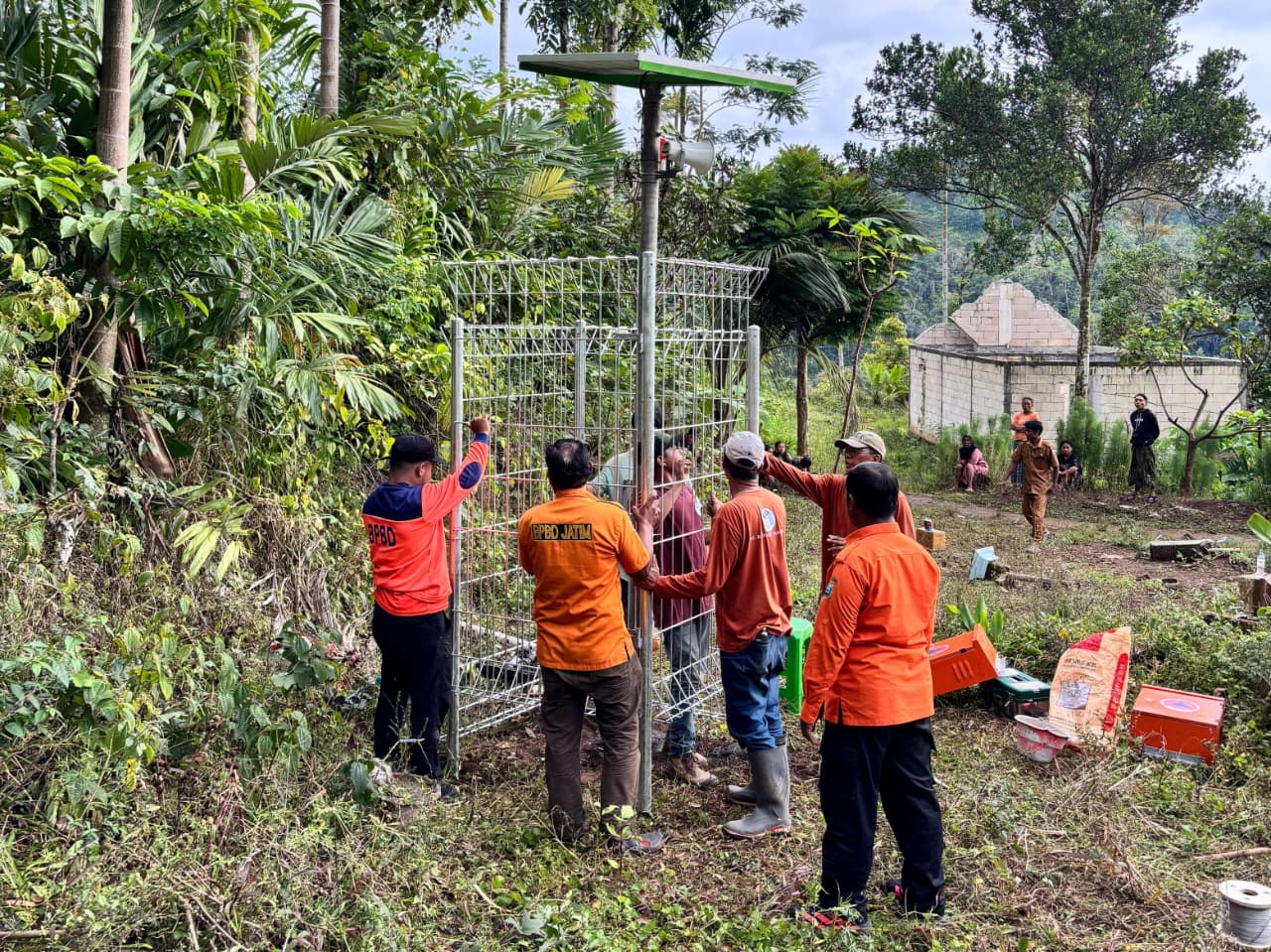 Siaga Cuaca Ekstrem, BPBD Jatim Pasang Alat Peringatan Dini di Enam Daerah Rawan Bencana