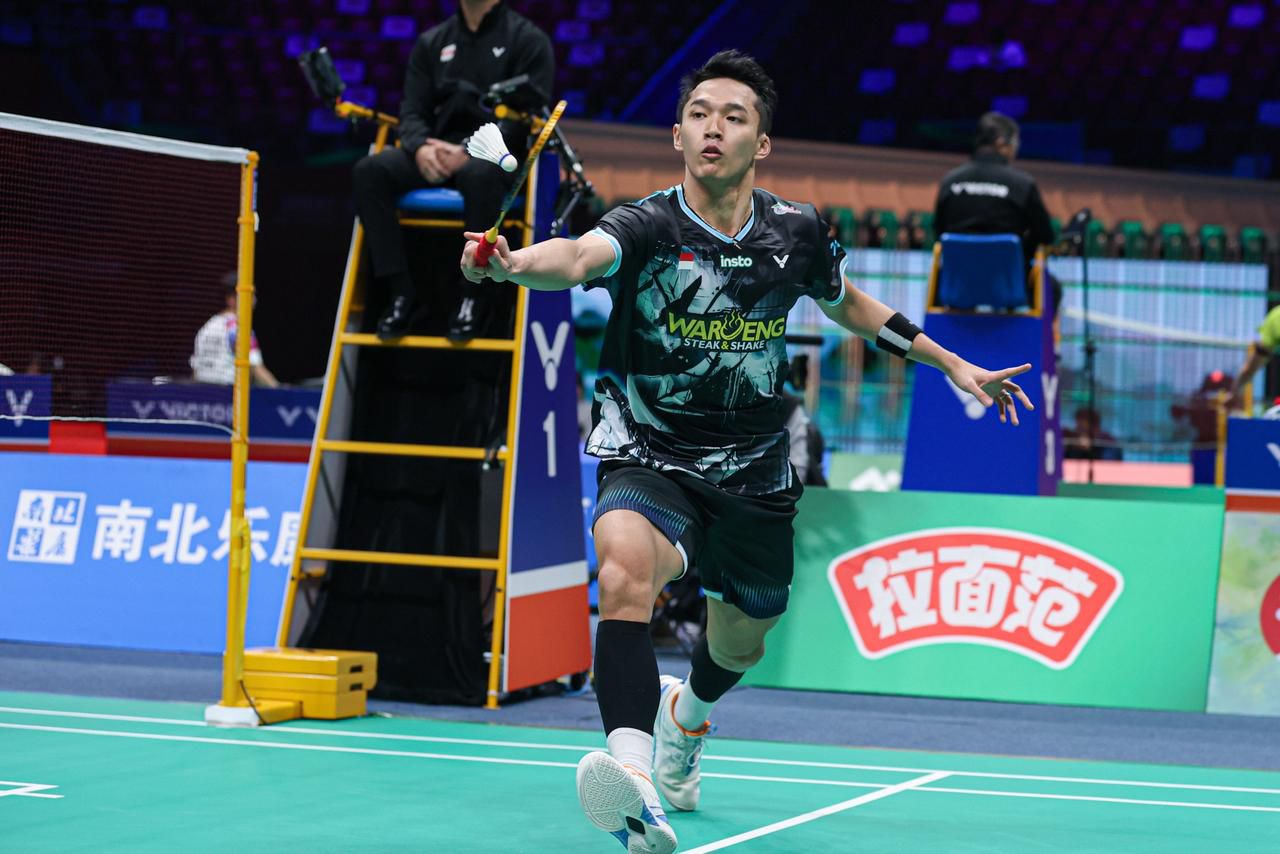 Hasil Kejuaraan Asia 2026: Jojo Menang Telak atas Leong Jun Hao, Amankan Tiket Babak Kedua