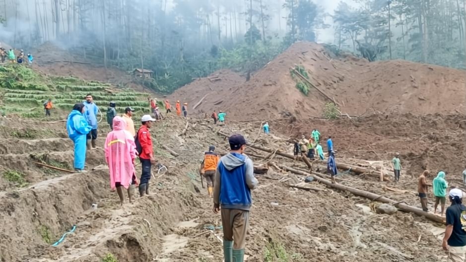 Update Longsor Bandung Barat: 17 Meninggal Dunia, 11 Jenazah Teridentifikasi