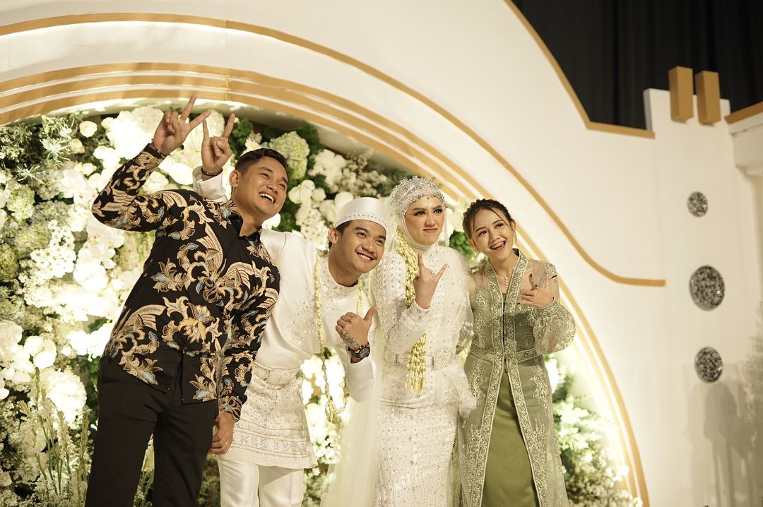 Happy Asmara Akhirnya Unggah Foto Pernikahan dengan Gilga Sahid ke Publik, Iis Dahlia Panjatkan Doa