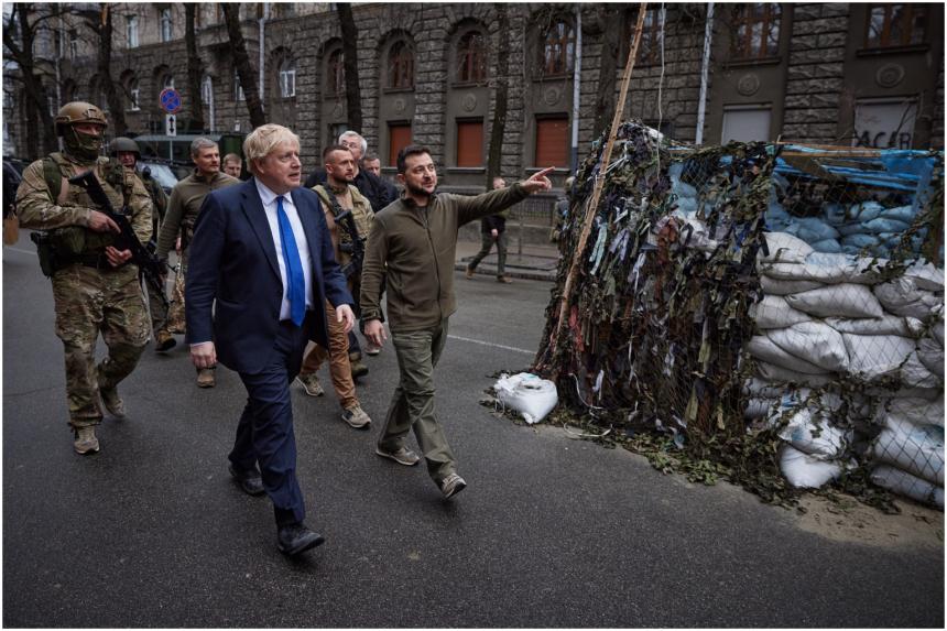 Boris Johnson Mampir ke Ukraina Janjikan Modal Perang