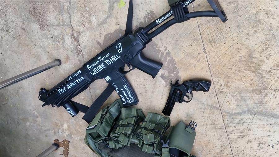 Geger! Nama Pelaku Terorisme Masjid Selandia Baru dan Kanada Terukir di Senjata Pelaku Ledakan SMAN 72, Begini Kata Pengamat 