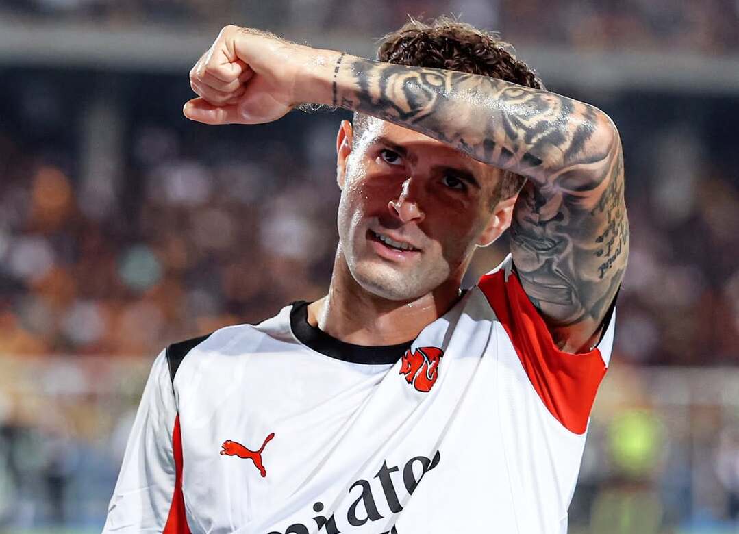 Leao dan Nkunku Belum Fit, AC Milan Andalkan Duet Gimenez-Pulisic Hadapi Bologna