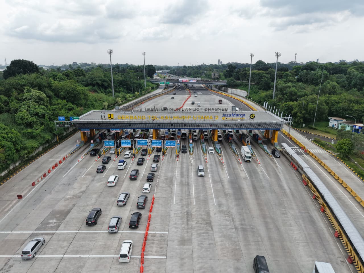 Diskon Tol 30 Persen Berlaku 26–27 Maret, Arus Balik Lebaran Diprediksi Memuncak Lagi