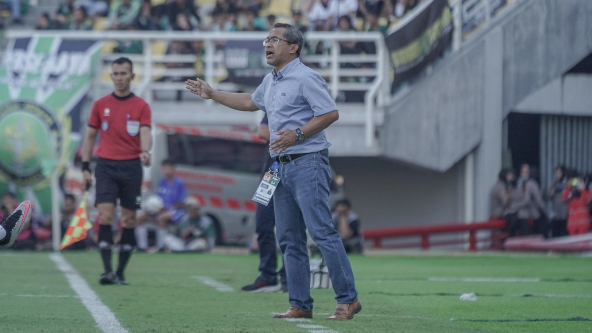 Pamit Undur Diri, Aji Santoso: Terima Kasih Manajemen dan Bonek-Bonita