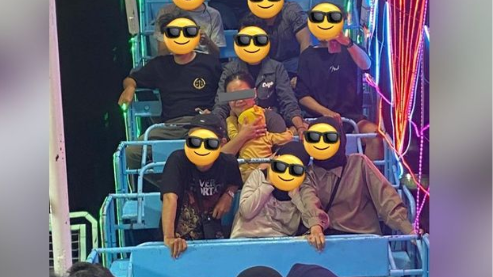 Heboh Foto Ibu Naik Kora-Kora sambil Gendong Bayi Viral di Medsos, Netizen: Gak Habis Pikir