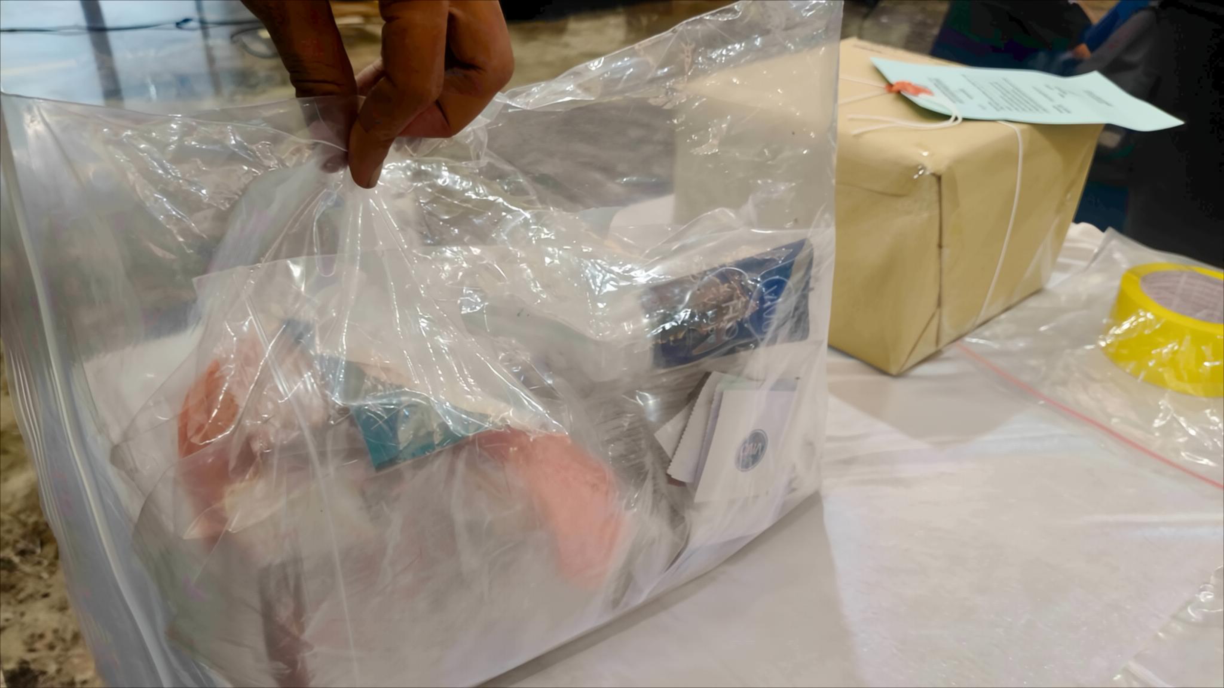 Penampakan Barang Bukti Milik Arya Daru, Ada Laptop hingga Kondom!