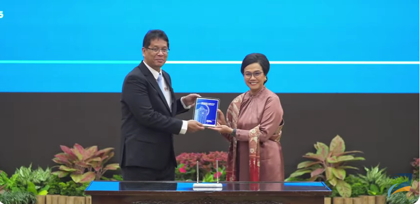 Sertijab Di Kantor Kemenkeu, Sri Mulyani Berikan Tongkat Estafet ke Purbaya Yudhi Sadewa