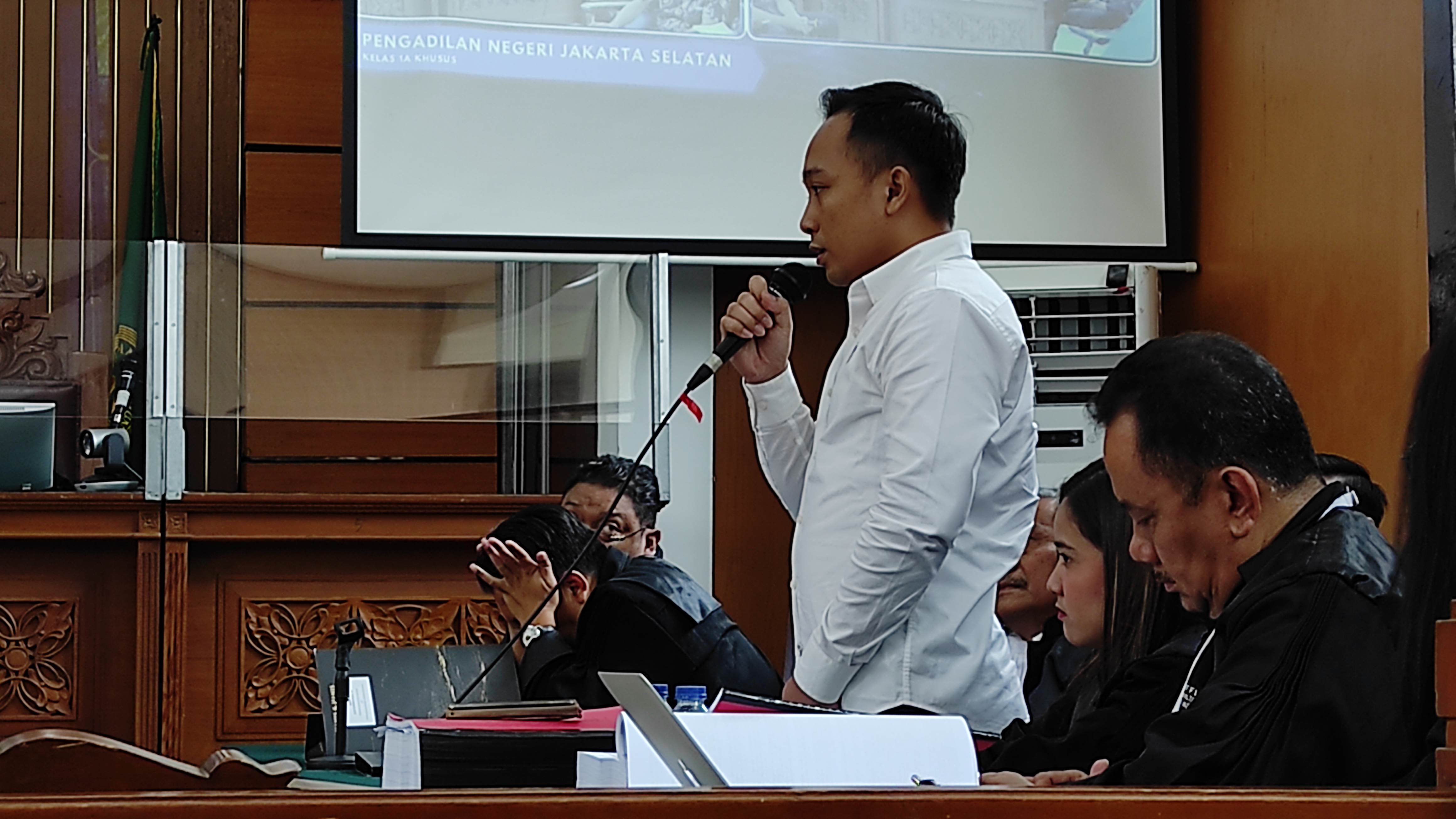 Ricky Rizal Bantah Hendak Tabrakan Mobil Sambo untuk Celakai Yosua 