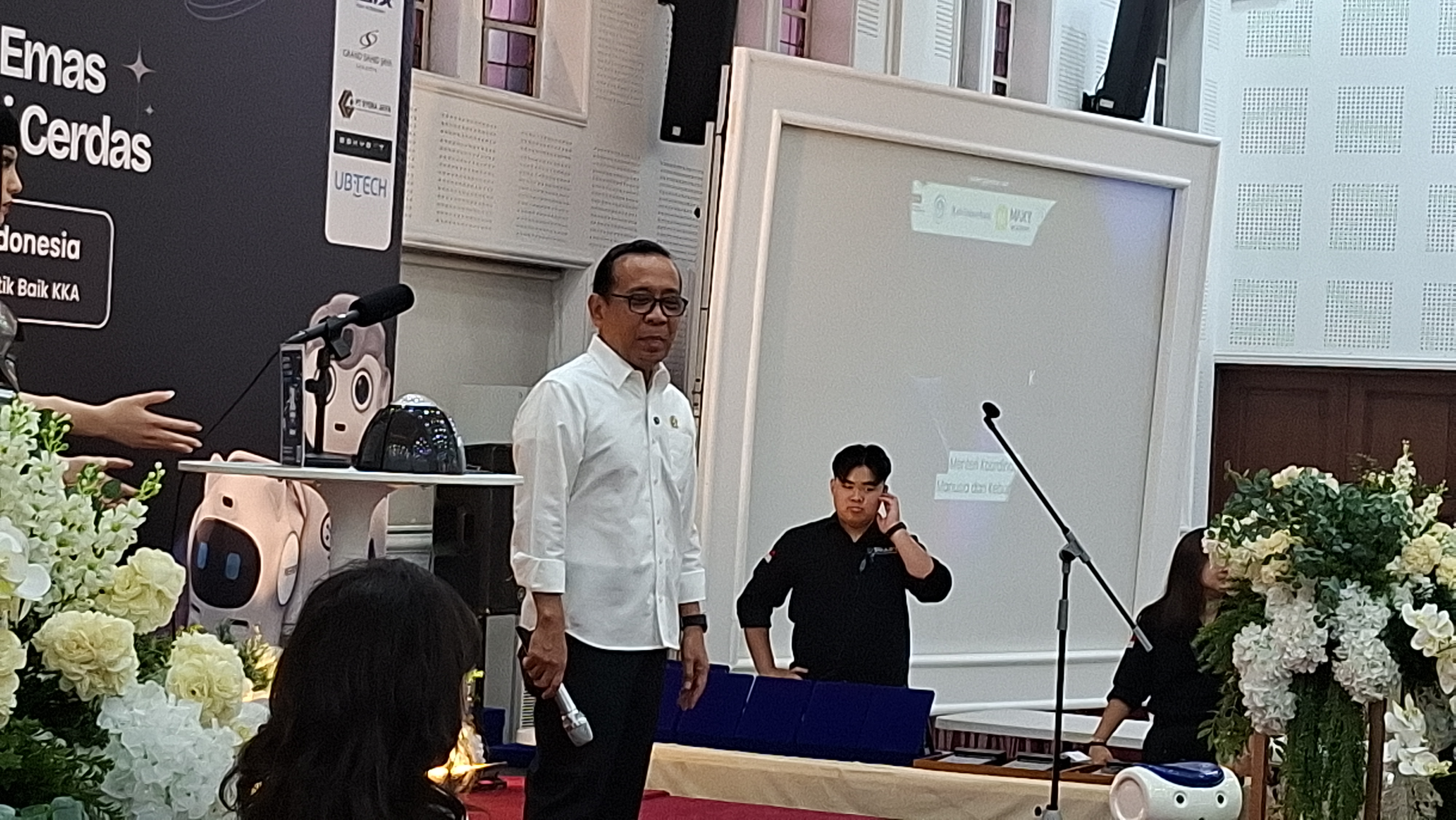 Pratikno Laporkan Kondisi Terkini Pascabanjir di Sumatera: Beberapa Wilayah Masih Terisolir