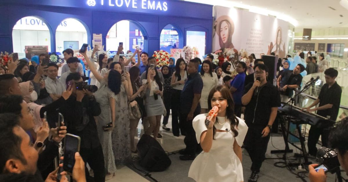 Brisia Jodie Tampil di Ciputra World Surabaya, Ingatkan Uang Lebih Penting dari Pemberian Mantan!