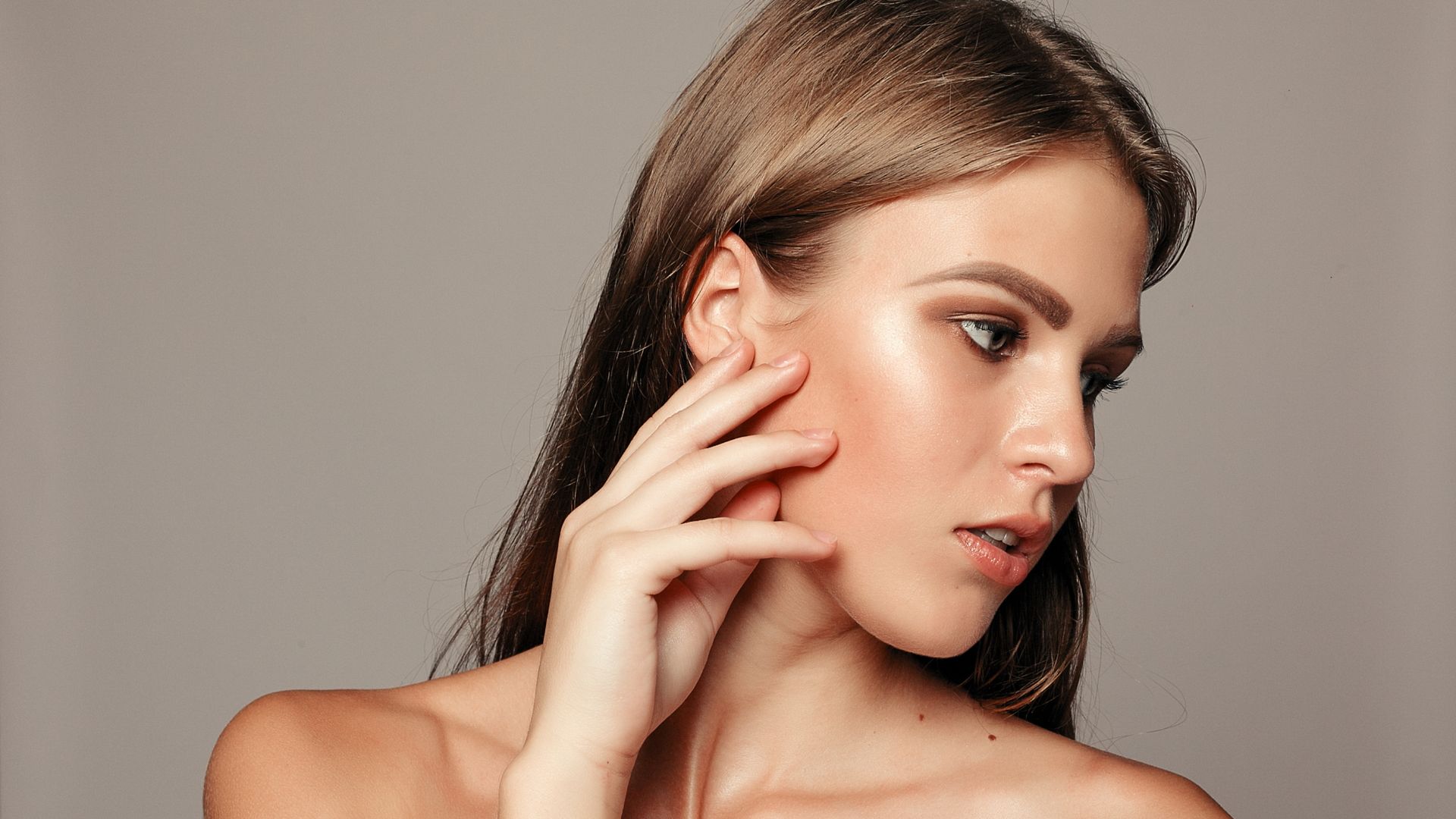 Mengenal Bentuk Wajah dan Tip Memilih Gaya Rambut dan Makeup yang Sesuai
