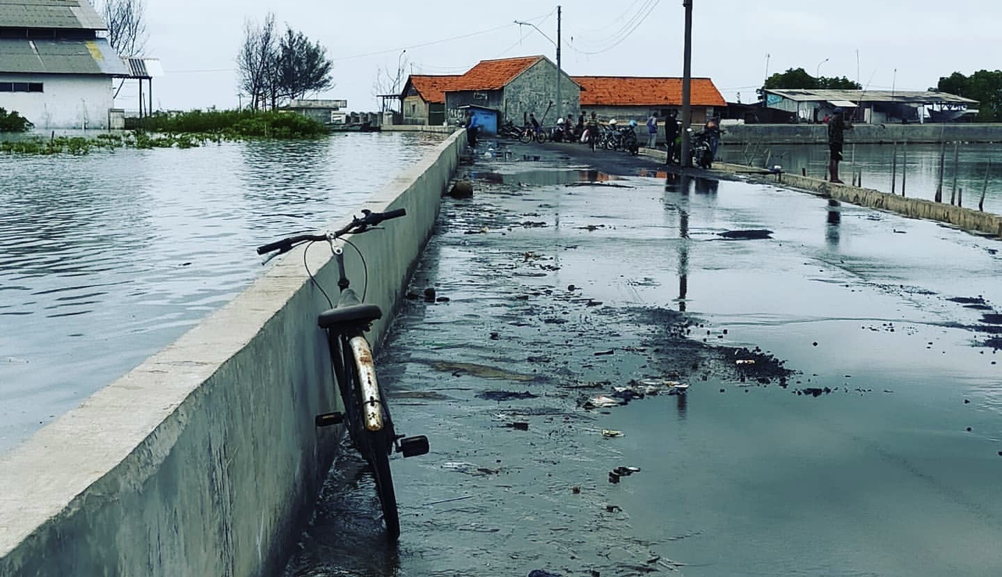 Waspada, Banjir Rob Landa Pesisir Pantai Lebak Banten Saat Bulan Purnama 