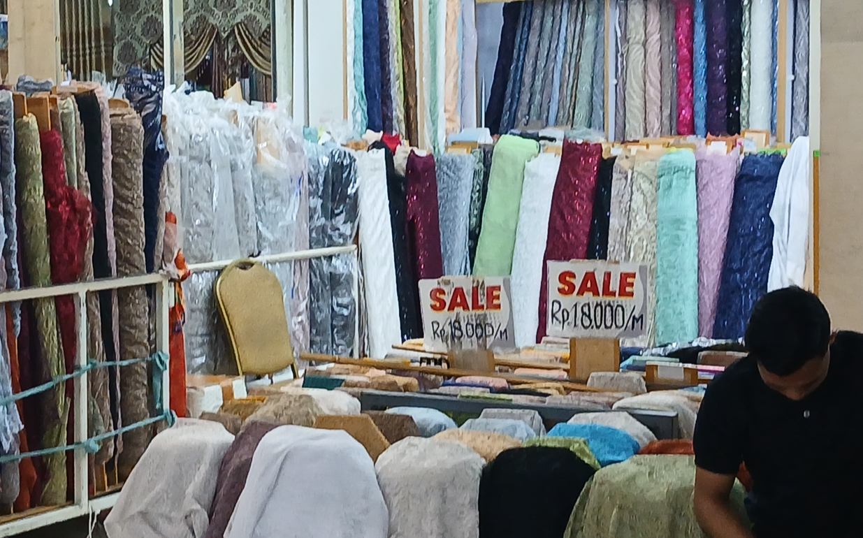 Industri Tekstil dan Kulit Kontraksi, Kemenperin: Harga Naik Terus