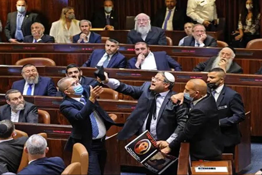 Parlemen Israel Baku Hantam dengan Kabinet Naftali Bennett, Ini Penyebabnya