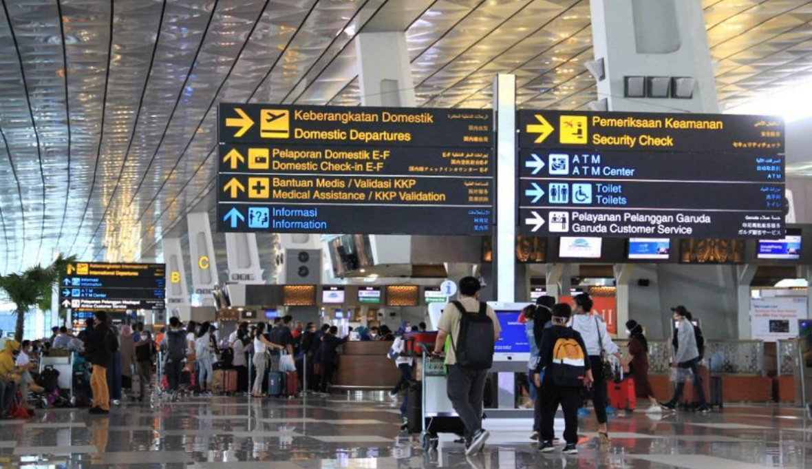 Pengamanan Area Check In di Bandara Soekarno-Hatta Dipertebal Selama Nataru 2023/2024