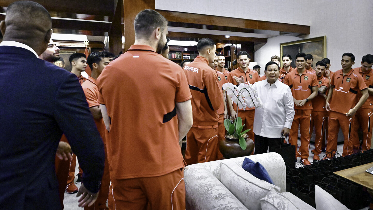 Diundang Makan Siang di Rumah Prabowo, Skuad Timnas Indonesia Bawa Pulang Jam Rolex