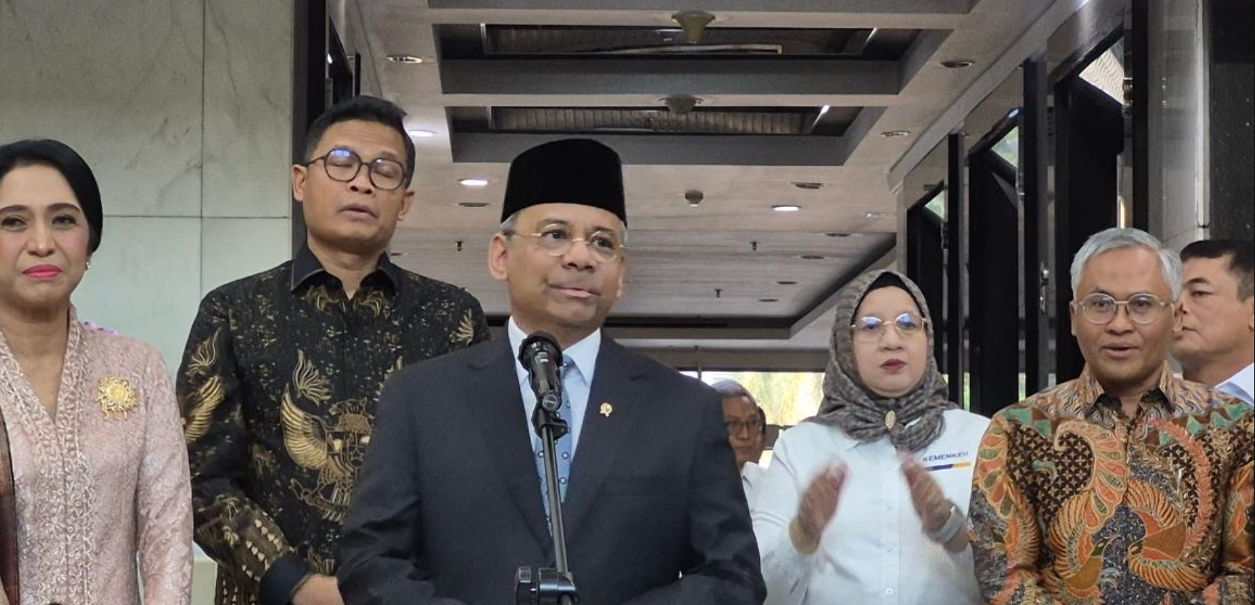Hari Pertama Suahasil Jabat Menkeu, Apa yang Berubah dari Era Purbaya? 