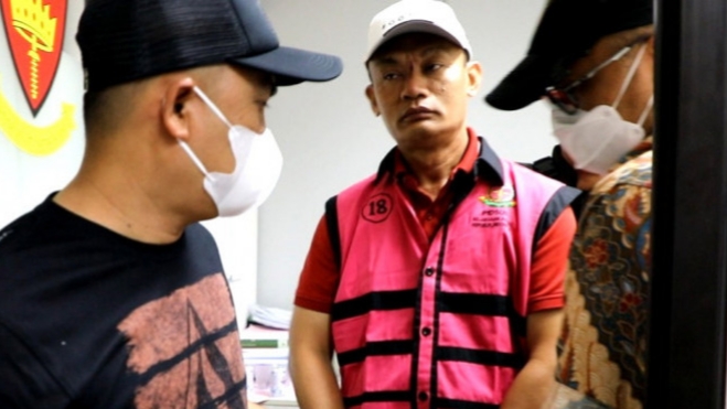 Dulu Vonis Lepas Polisi dalam Kasus KM 50, Ketua PN Jaksel Kini Ditangkap Usai Terima Suap Rp60 M!
