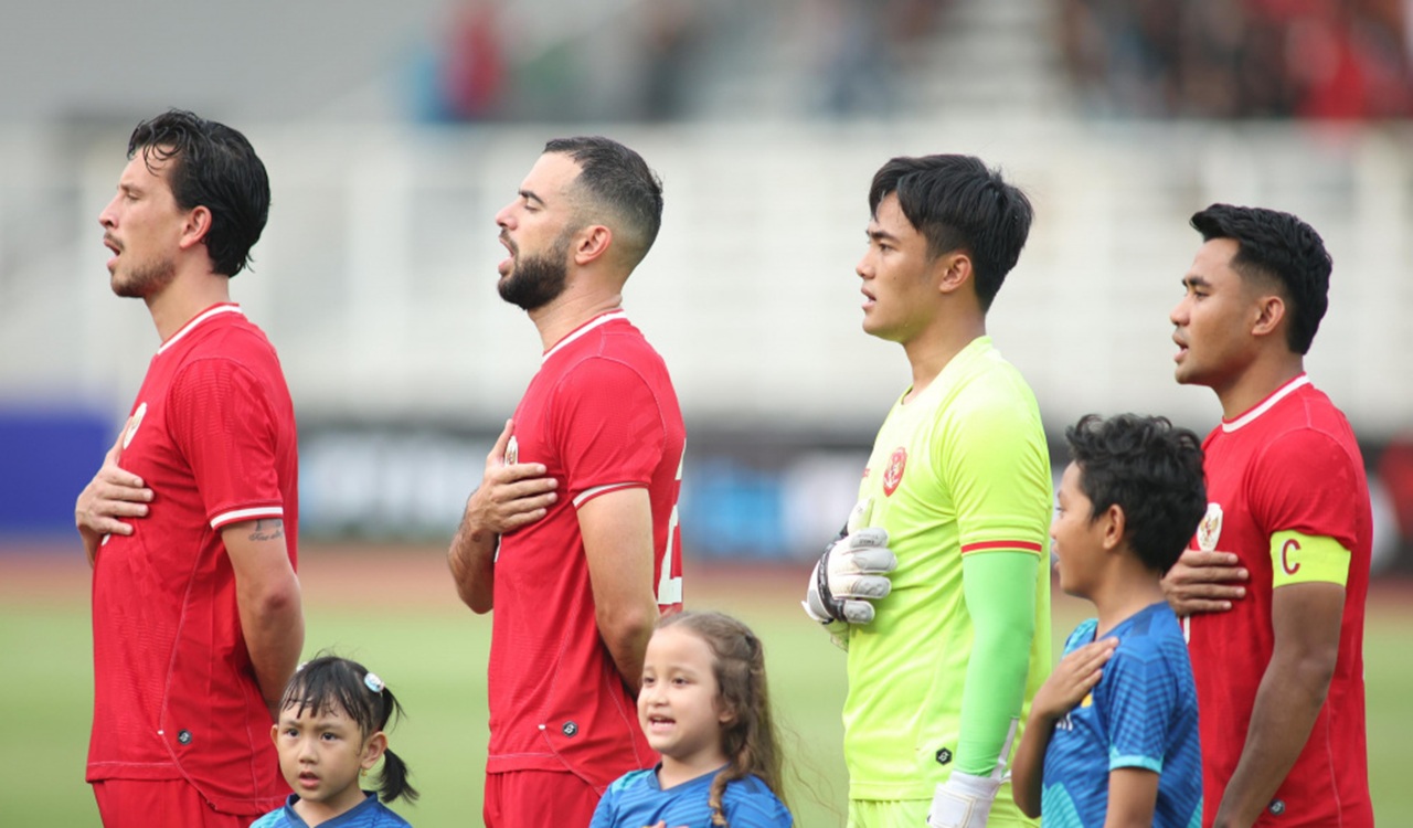 Timnas Indonesia Diliput Jurnalis Eropa! Patrick Kluivert Gembleng Latihan Keras di Arab Saudi: Garuda Makin Siap