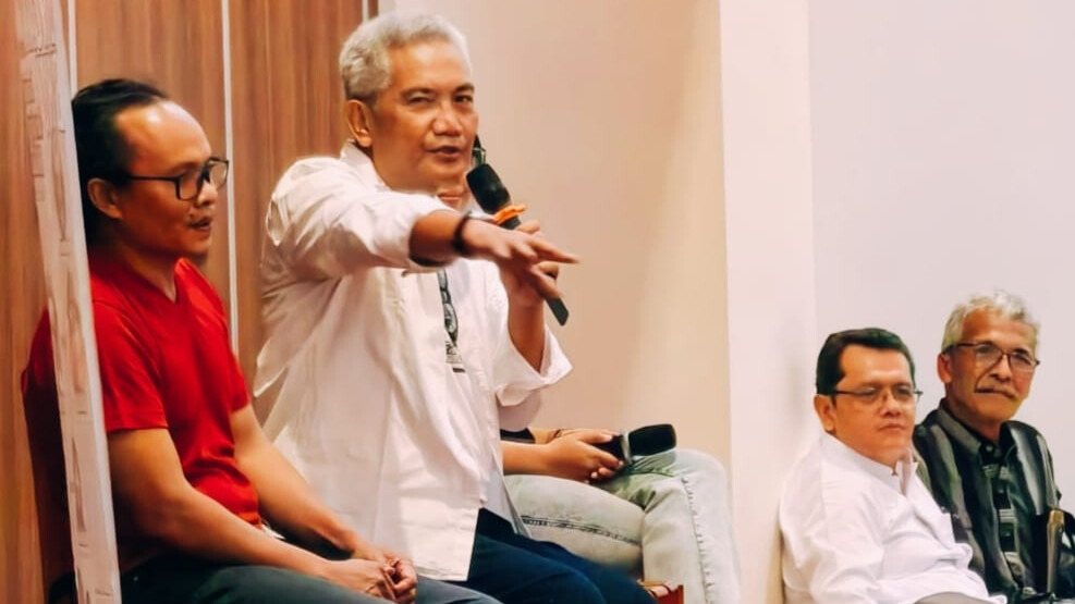 Diskusi Buku Eunoia Menuju Seekor Bajingan di Mobil Slavee: Manusia Munafik yang Ditempa Kemiskinan 