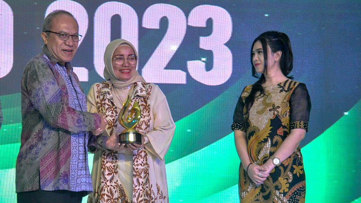 Dorong Program Pemberdayaan Masyarakat, PLN Enjiniring Meraih Gold Winner pada Ajang TJSL and CSR Award 2023