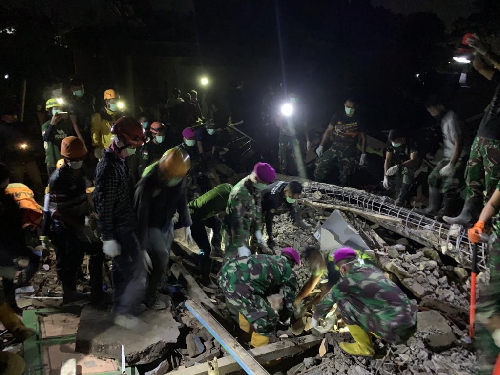 Rifki Mauladi, Korban Gempa Cianjur yang Hilang Berhasil Ditemukan, Jenazah Tertimbun Beton