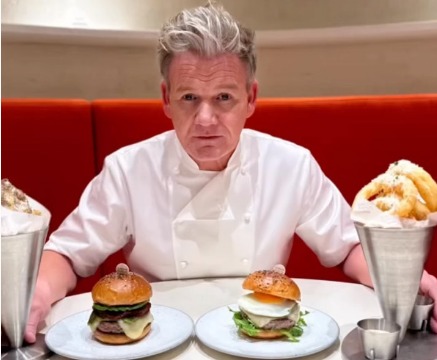 Burgernya Dikeluhkan Pelanggan, Gordon Ramsay Jawab Begini 