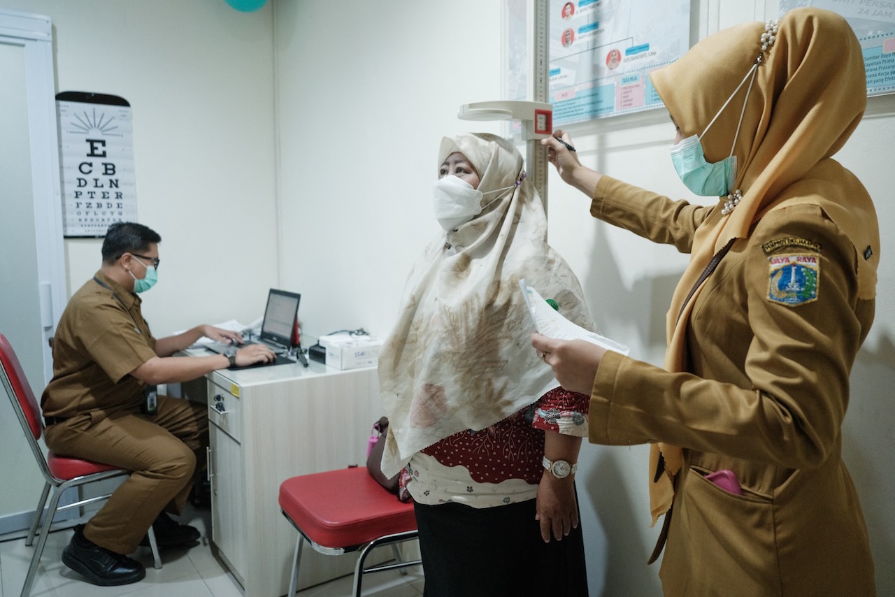 Mereka Belum Merdeka: Dokter dan Nakes Melawan Berbagai Keterbatasan