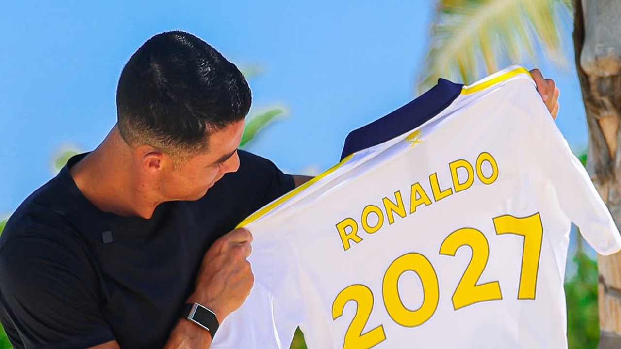 Gaji Cristiano Ronaldo Setelah RESMI Perpanjang Kontrak dengan Al Nassr, Dapat Saham 15 Persen!