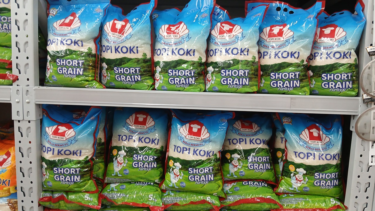 Harga Beras Premium Masih Tinggi, Pembelian Kini Dibatasi