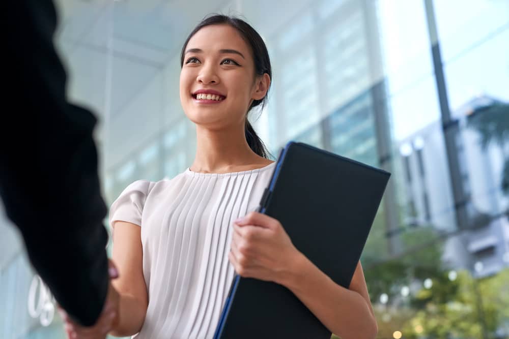 Kiat-Kiat Membangun Suasana 'Positive Vibes' di Kantor