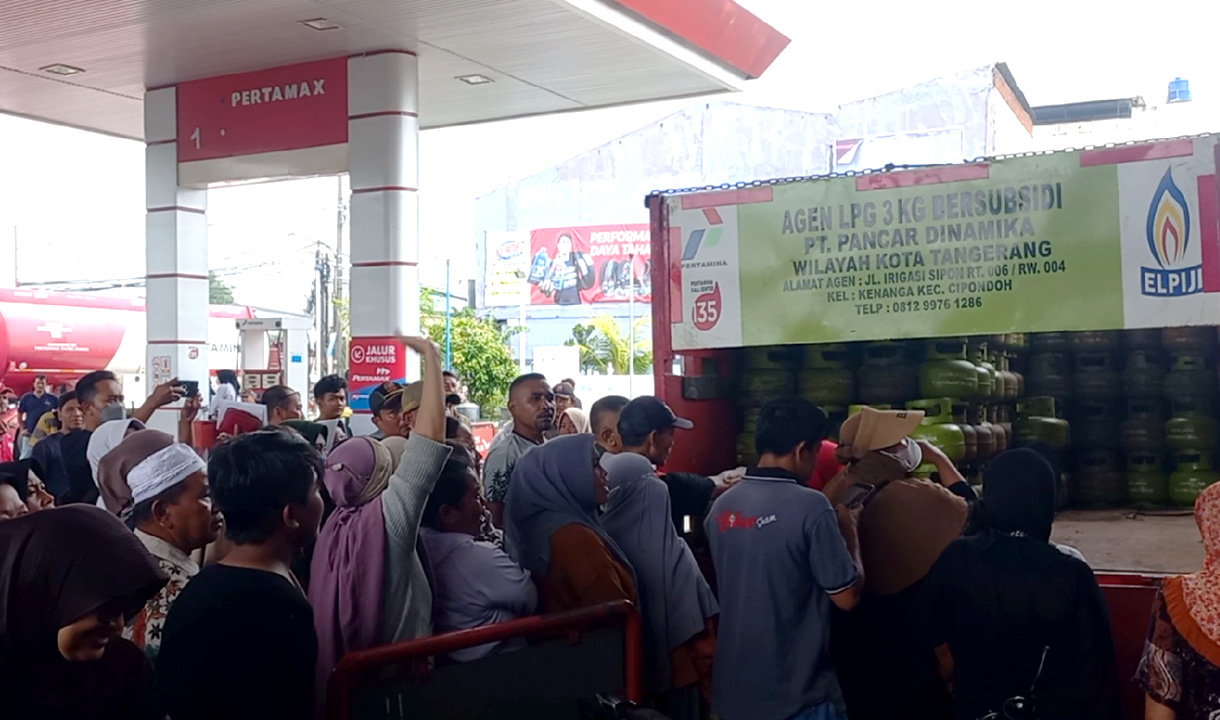 Komentar Menohok Ekonom Langkanya LPG 3 Kg: Perbaiki Sistem Pengawasan dan Distribusi, Bukan Menambah Beban Rakyat Kecil!
