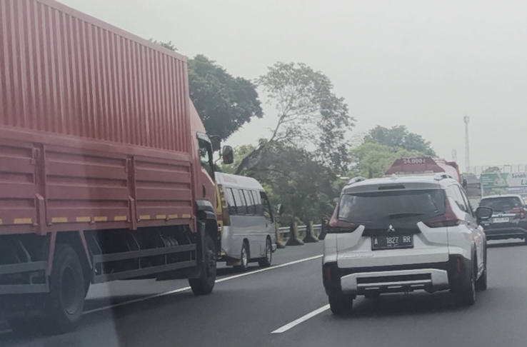 Jelang Libur Nataru, Arus Lalu Lintas Tol Jasa Marga Mulai Meningkat