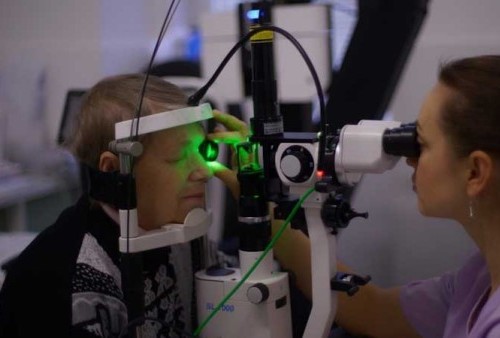 Katarak Mulai Ancam Usia Muda, Kenali 4 Faktor Penyebabnya