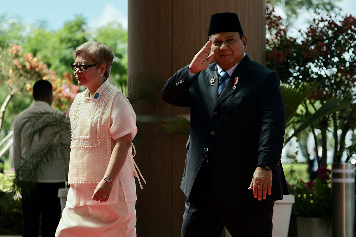 Prabowo Ajak ASEAN Kembangkan Energi Terbarukan dan Jaringan Listrik Trans Borneo