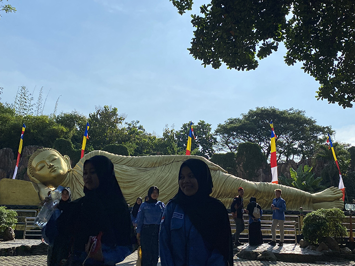 Dalam Refleksi dan Kebhinekaan, Peserta PMM Universitas Muhammadiyah Sidoarjo Mengamati Realitas Multikultural