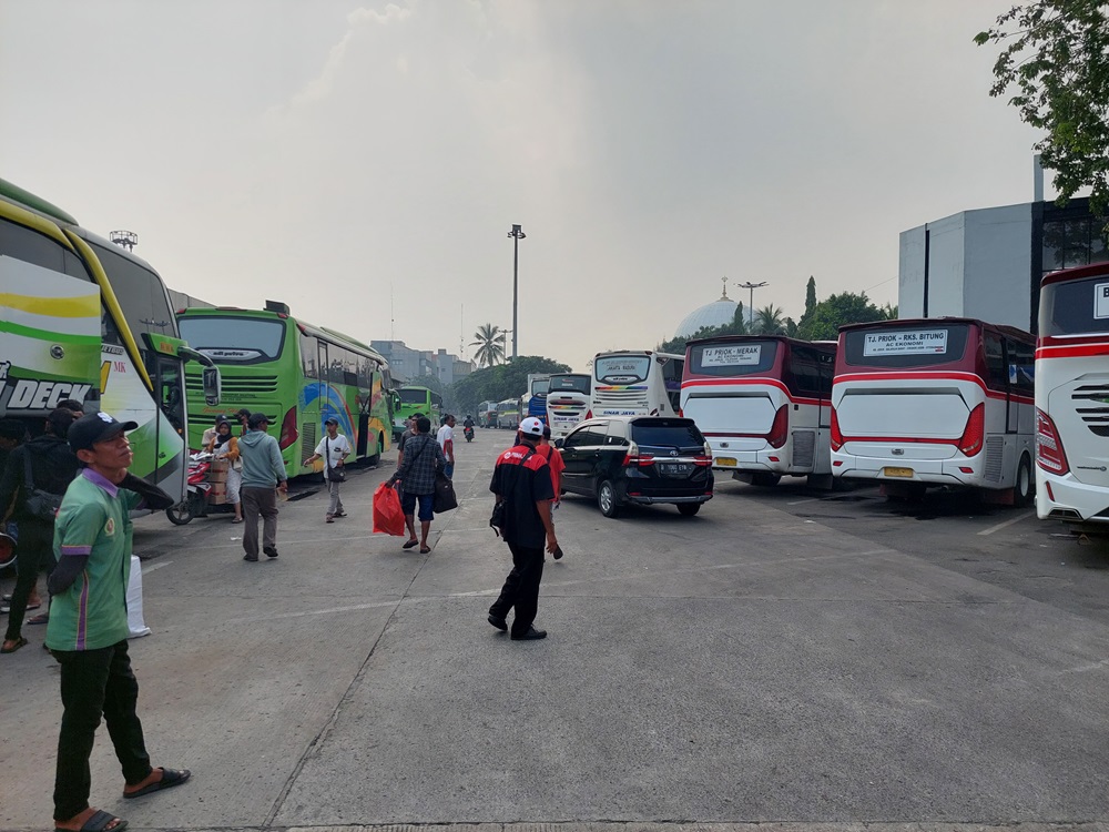 Libur Nataru, Gula Darah dan Tensi Pengemudi Bus Terminal Tanjung Priok Dicek