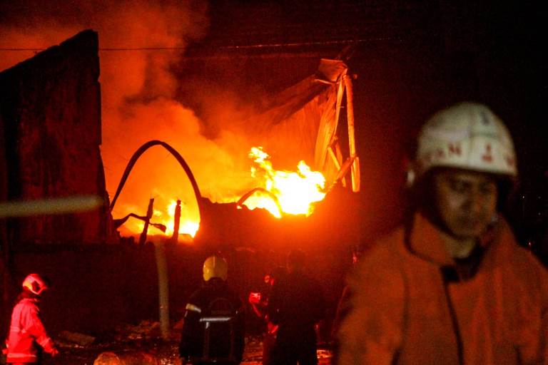 Sempat Dikabarkan Hilang dalam Kebakaran Pabrik Tiner, Umar Sudah Pulang 