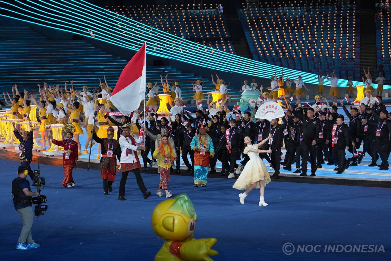 Hernanda Zulfi dan Nandhira Mauriskha Jadi Pembawa Bendera Indonesia di Opening Ceremony Asian Games 2022